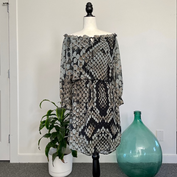 ** SOLD ** Jessica Simpson Snake Print Hi/Lo Dress. Size 12 - Picture 1 of 16